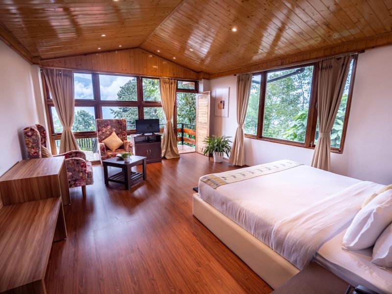 Cottage Room With Balcony – Breakfast